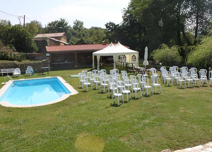 拉埃斯特拉坎塔布莱波萨达酒店 Toñanes